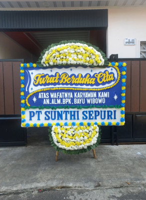 Papan Bunga Duka di Mantewe