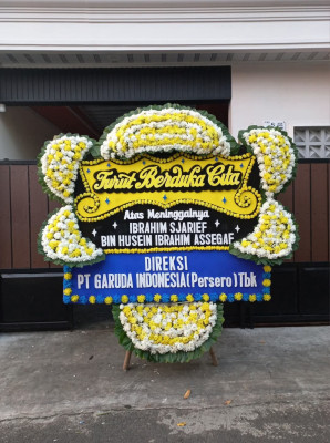 Papan Bunga Duka di Mantewe
