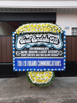 Papan Bunga Duka di Mantewe